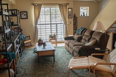 382 Hildred Dr unit 382, Burlington, VT 05401 - photo 2