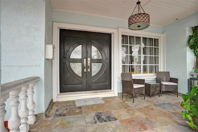 652 SE 8th St, Hialeah, FL 33010 - photo 7