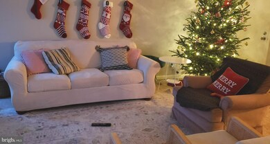 2655 Redcoat Dr unit 111, Alexandria, VA 22303 - photo 4