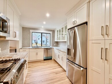 133 Bannock Ln unit A, Stratford, CT 06614 - photo 4