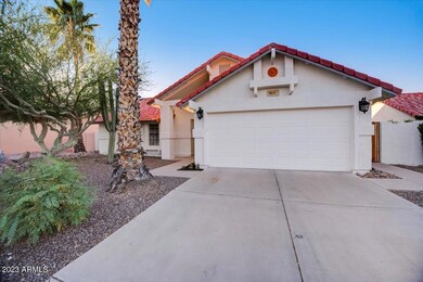 04-W McRae Way-004