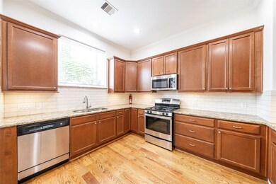 711 E 28th St unit D, Houston, TX 77009 - photo 6