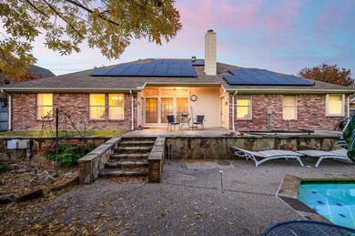 713 Crystal Ln, Hurst, TX 76054 - photo 2