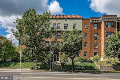 3600 Connecticut Ave NW unit 307, Washington, DC 20008 - photo 2