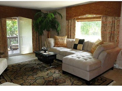 313 Chatham Cir, Warwick, RI 02886 - photo 3