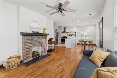 1518 Langston Ave