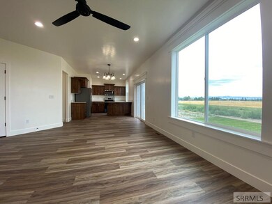 Open Dining Area to Kitchen