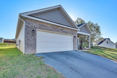 2029 Heys Ln, Vinton, VA 24179 - photo 4