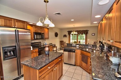 911 Parkview Rd, Moscow, PA 18444 - photo 5