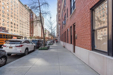 1126 Park Ave unit 1 A, New York, NY 10128 - photo 6