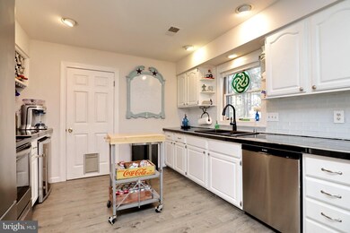 14450 Jasmine Ct, Swan Point, MD 20645 - photo 6