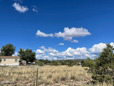 350 E Alder Ln unit 320, Paulden, AZ 86334 - photo 2