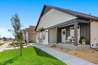 Birch Front - Covered Porch