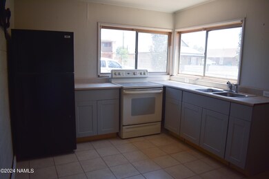 621 N Colorado Ave, Winslow, AZ 86047 - photo 3
