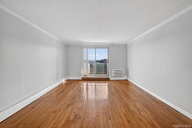 145 Valentine Ln unit 8E, Yonkers, NY 10705 - photo 7