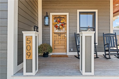 509 N 3rd St, Rogers, AR 72756 - photo 2