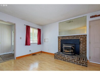 3018 Hawthorne St, Longview, WA 98632 - photo 4