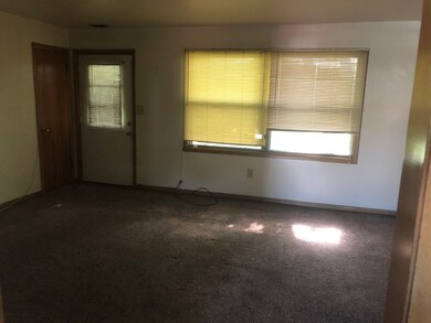 804 N Gladstone Ave unit A, Aurora, IL 60506 - photo 3