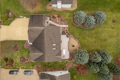 952 Bedford Dr, Janesville, WI 53546 - photo 5