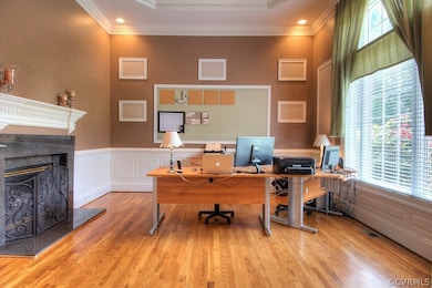 Living Room / Office with tray ceiling, dentil & c