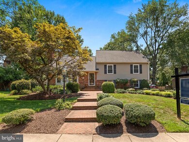 913 Waynewood Blvd, Alexandria, VA 22308 - photo 5