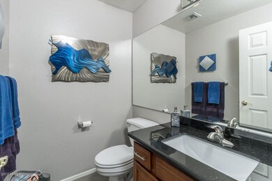 05DownstairsPowderRoom