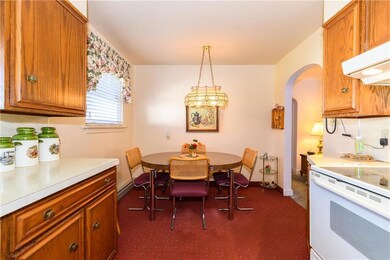 3315 Cambridge Cir, Allentown, PA 18104 - photo 4