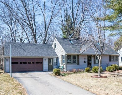 754 Flanders St, Chelsea, MI 48118 - photo 2