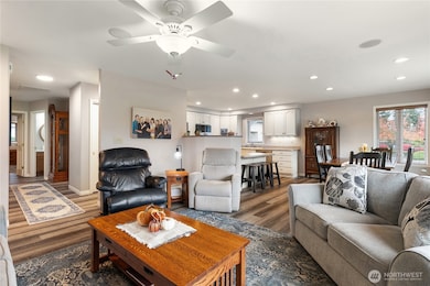 107 S Pass Rd unit 14, Nooksack, WA 98247 - photo 6