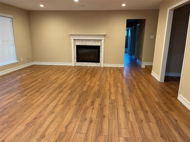 8522 Carriage Creek Dr, Houston, TX 77064 - photo 2