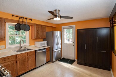 8 Brinton Dr, Nashua, NH 03064 - photo 6