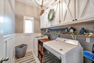 This laundry room is everything!