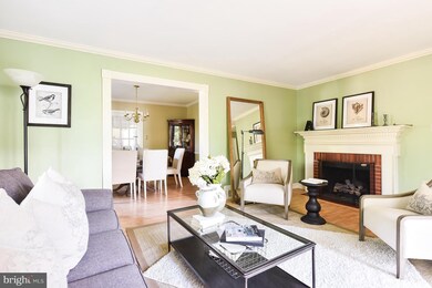 408 Cloverway Dr, Alexandria, VA 22314 - photo 3