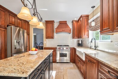 6458 Meadow Ridge Ct, Dexter, MI 48130 - photo 3