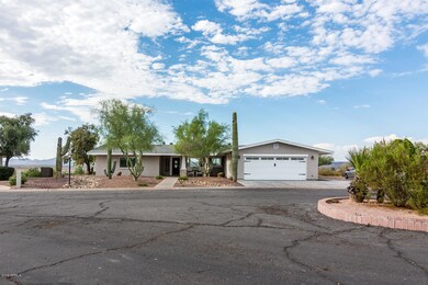 3560-E-Quenton-Daylight-Front-1