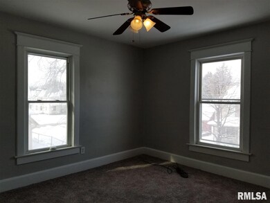 615 E High St, Davenport, IA 52803 - photo 7