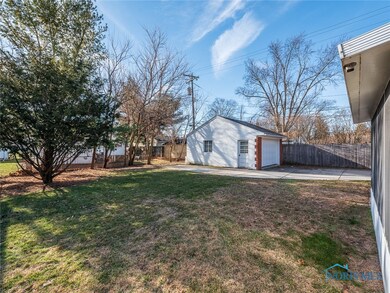 2871 Claredale Rd, Toledo, OH 43613 - photo 4