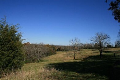 262 Oregon Rd, Versailles, KY 40383 - photo 5