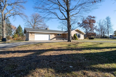 W176N4932 Christopher Ct, Menomonee Falls, WI 53051 - photo 5