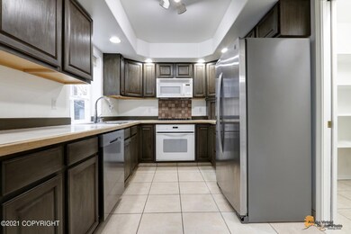Kitchen w/Laminate Counters