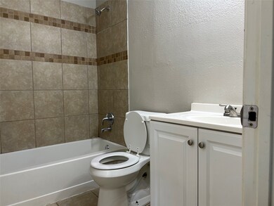114 8th St, Rosenberg, TX 77471 - photo 5