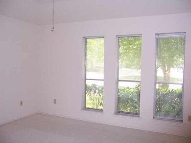 8015 Big Oak Trail Dr, Houston, TX 77040 - photo 6