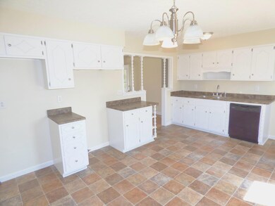 1489 Fisher Ln, Mount Washington, KY 40047 - photo 5