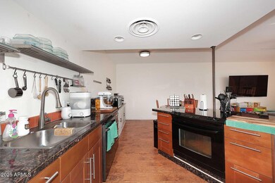 Executive Towers Condominiums unit 2A, Phoenix, AZ 85013 - photo 7