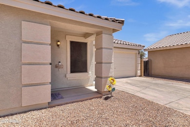 1-web-or-mls-2280-e-peach-tree-dr