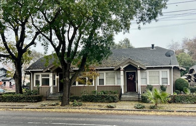 904 W Park St, Stockton, CA 95203 - photo 3