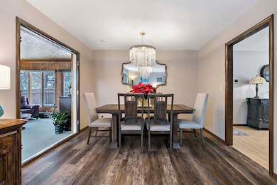 16201 Hillcrest Ln, Eden Prairie, MN 55346 - photo 7