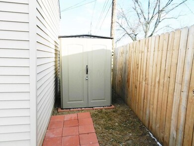 4001 Sexton Dr, Columbus, OH 43228 - photo 4