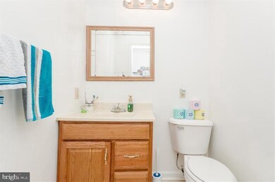 119 S Laurel Ave unit B, Berkeley Springs, WV 25411 - photo 6