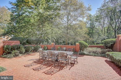 8306 Turnberry Ct, Potomac, MD 20854 - photo 3